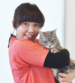 新谷 奈弓(現在産休中)