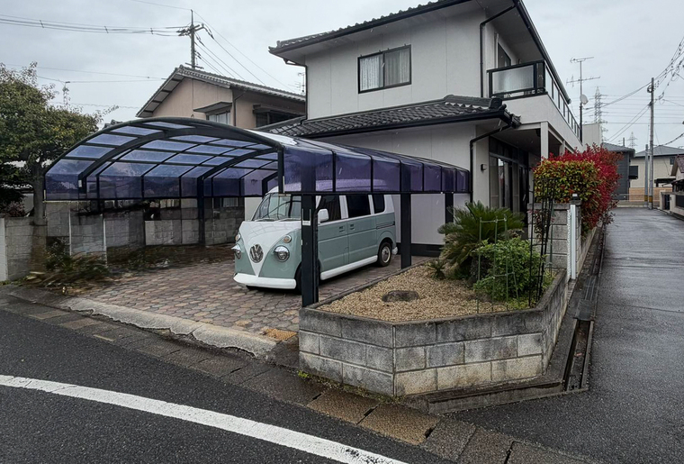 黒と白で魅せる、時代を超えた上質なリフォーム外構 岡山市