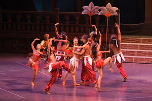 撮影　(有)テス・大阪