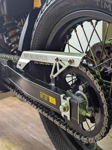 RAZORBACK 250㏄ Gloss Red