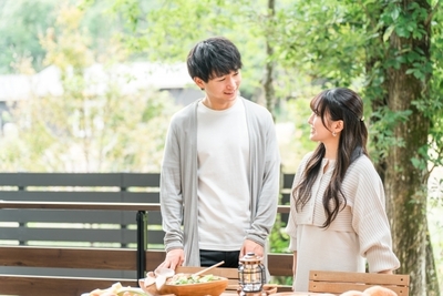 【お見合いで印象最悪】声が大きすぎる男性が婚活で選ばれない理由