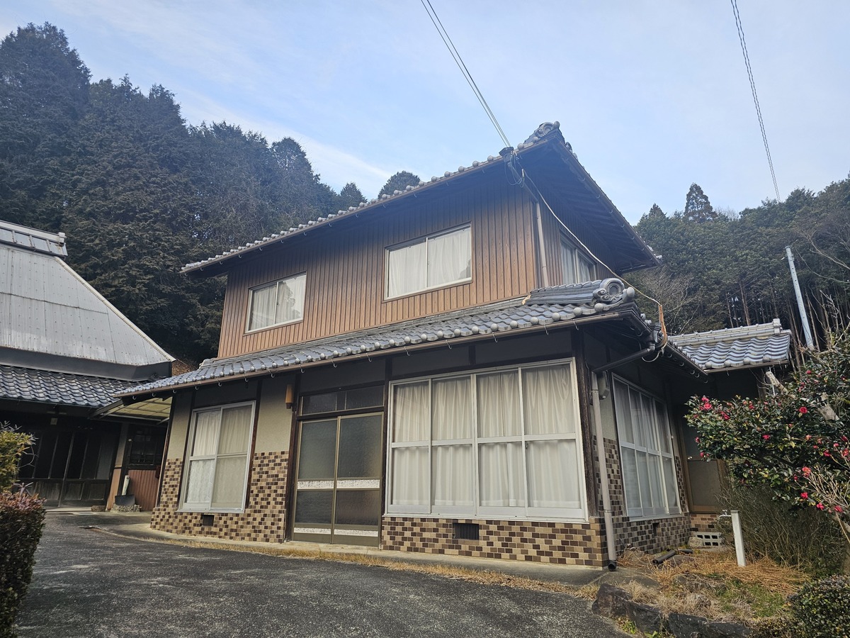 離れ